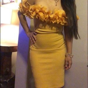 Preloved mustard dress, ruffles $20, size M